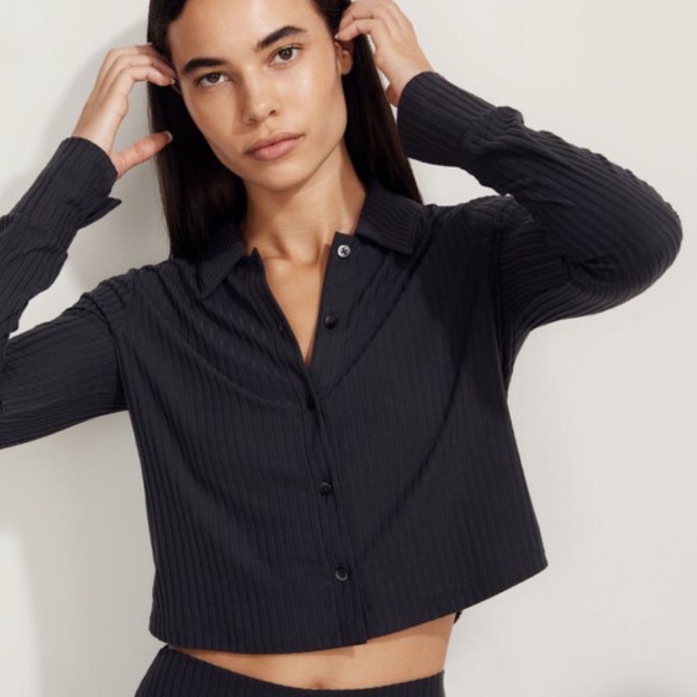 Black Ribbed Button-Front Crop Sweater - Picture 2 of 16